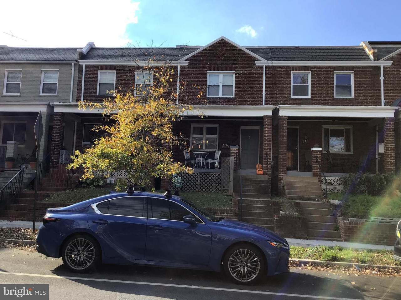 332 19TH Street - Photo 1