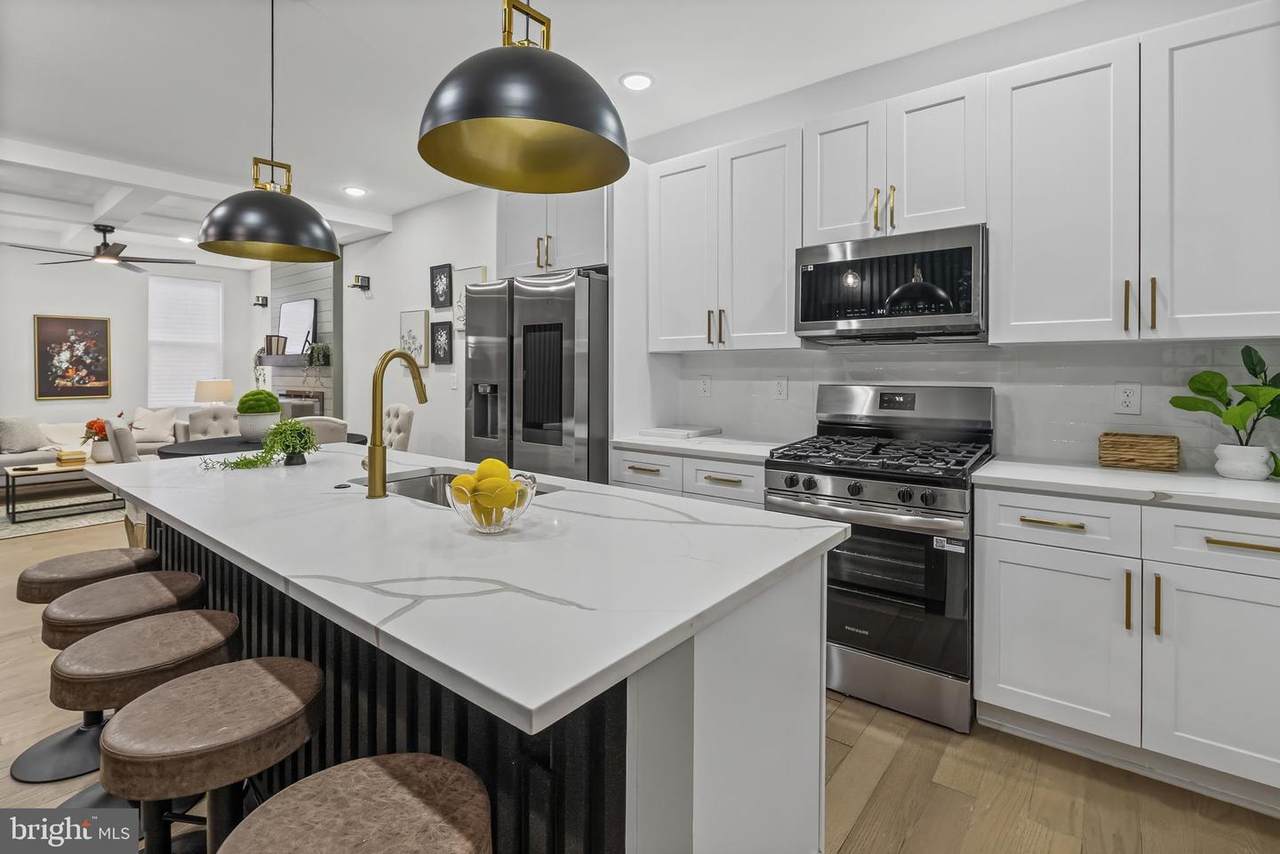 5100 Queensberry Avenue - Photo 1