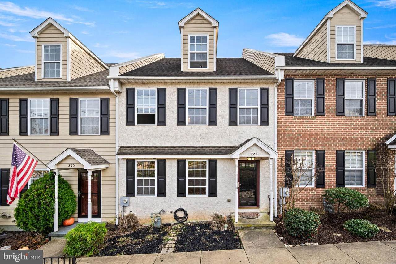 228 Mulberry Street - Photo 1