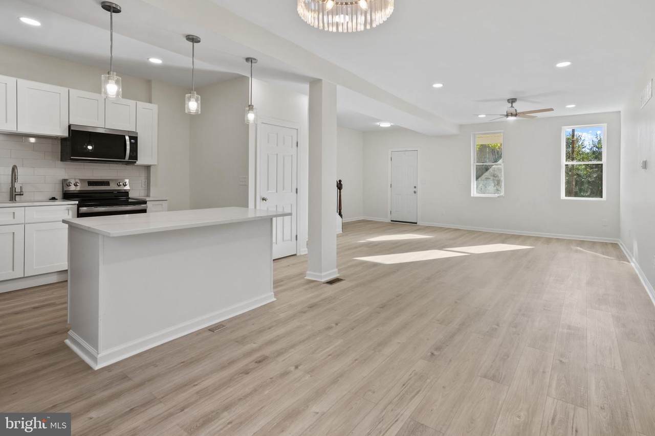 112 Hilton Street - Photo 1