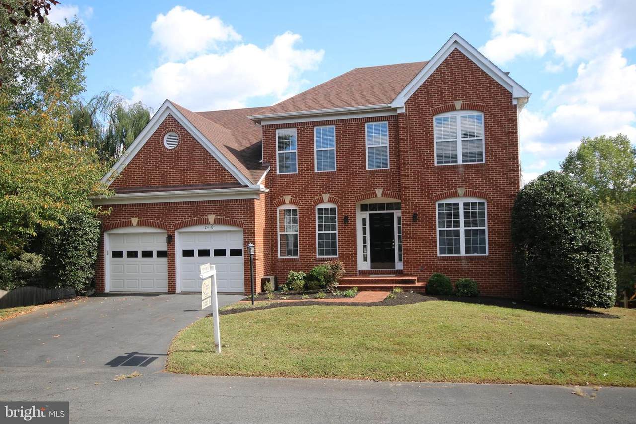 2410 Dakota Lakes Drive - Photo 1