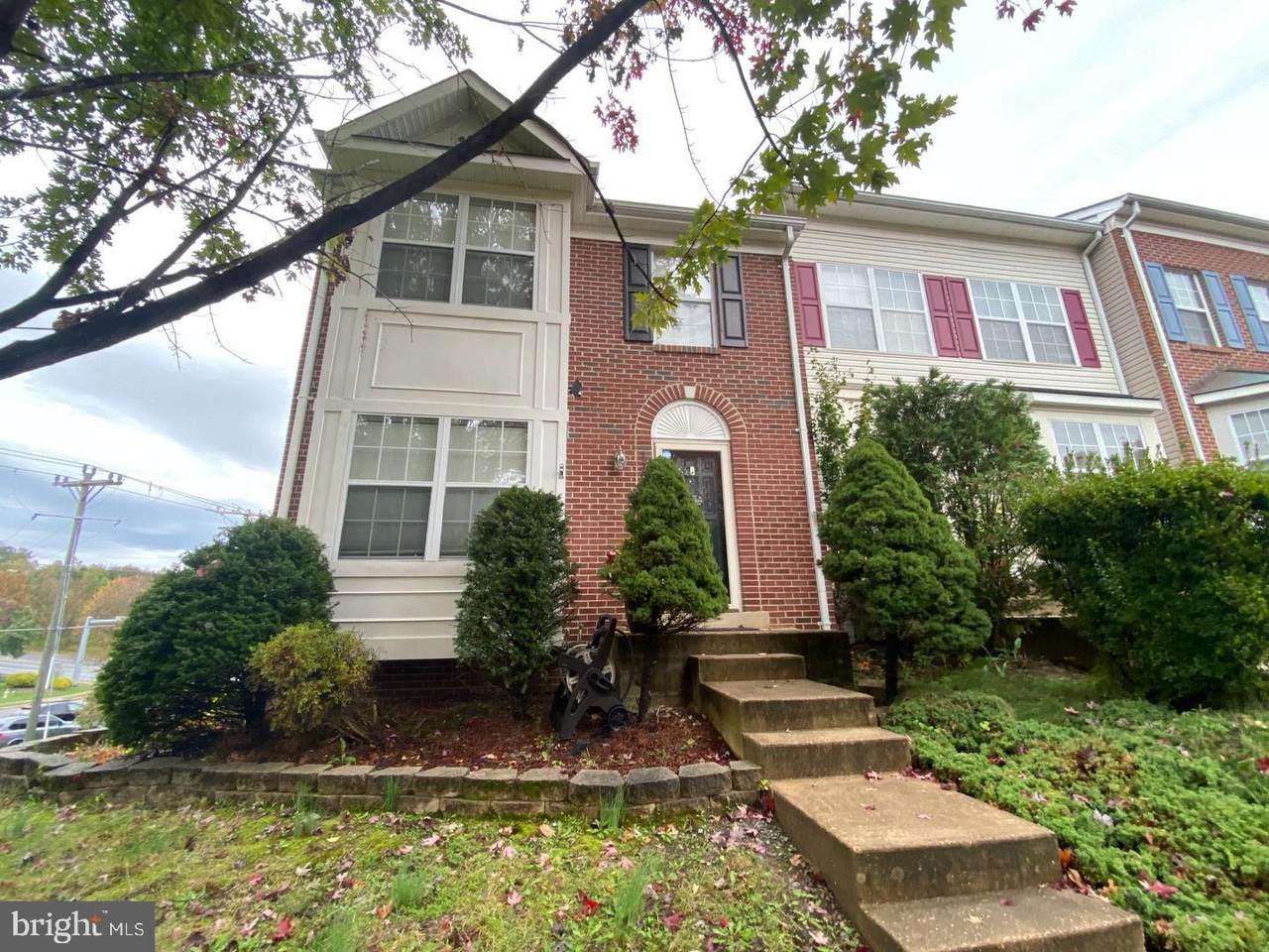 112 Bentley Court - Photo 1