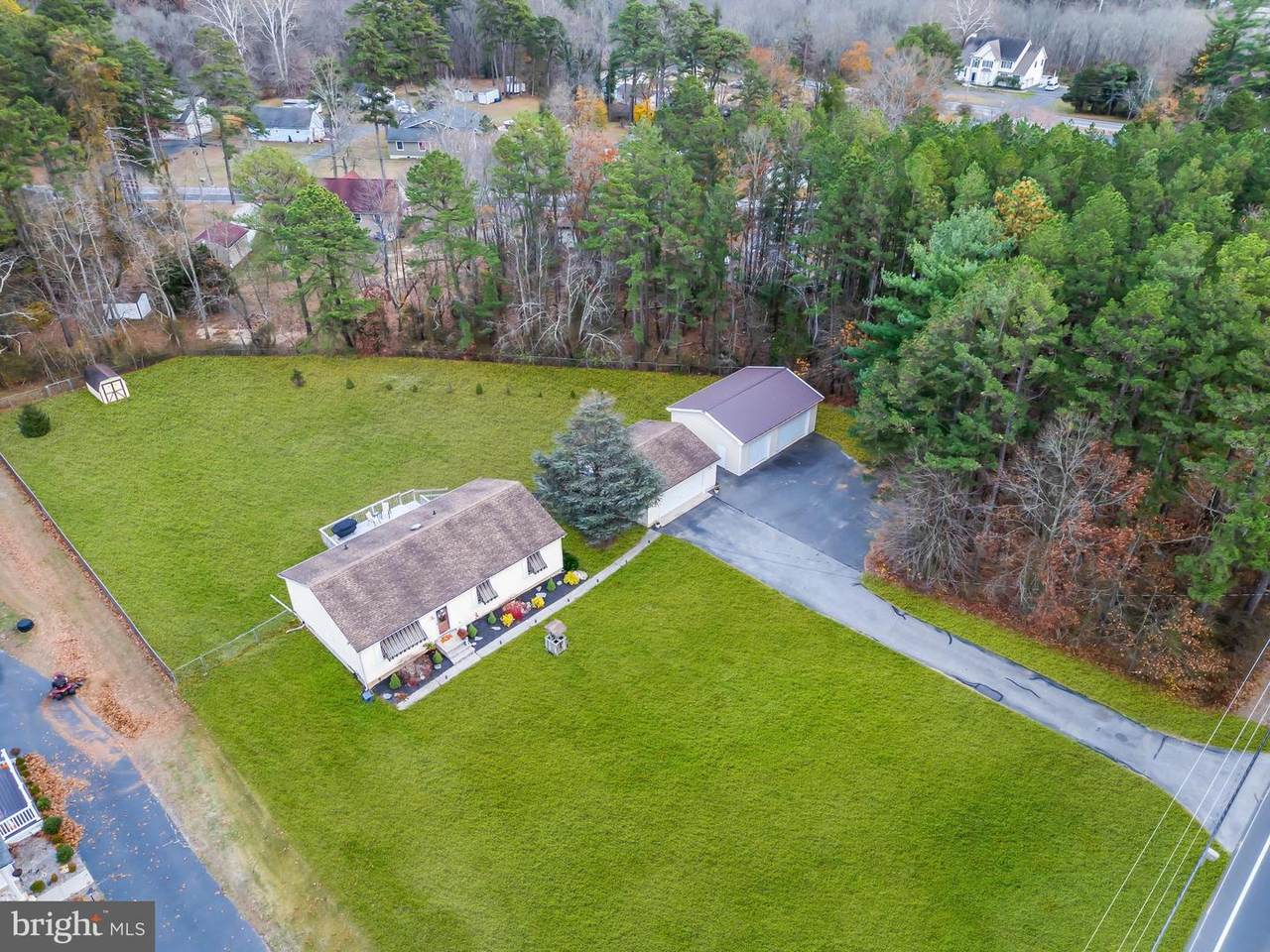 137 Cassville Road - Photo 1