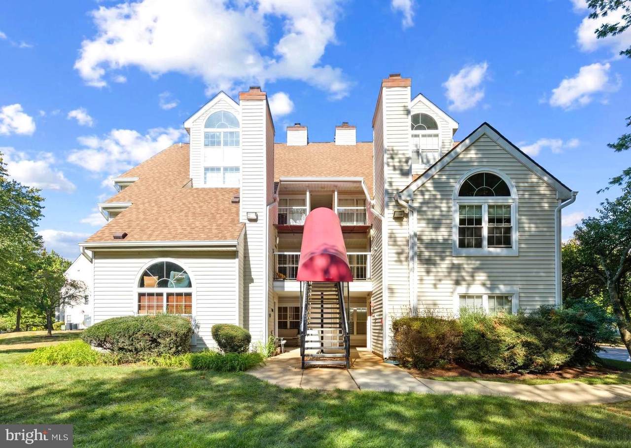 1018 Fallcrest Court - Photo 1