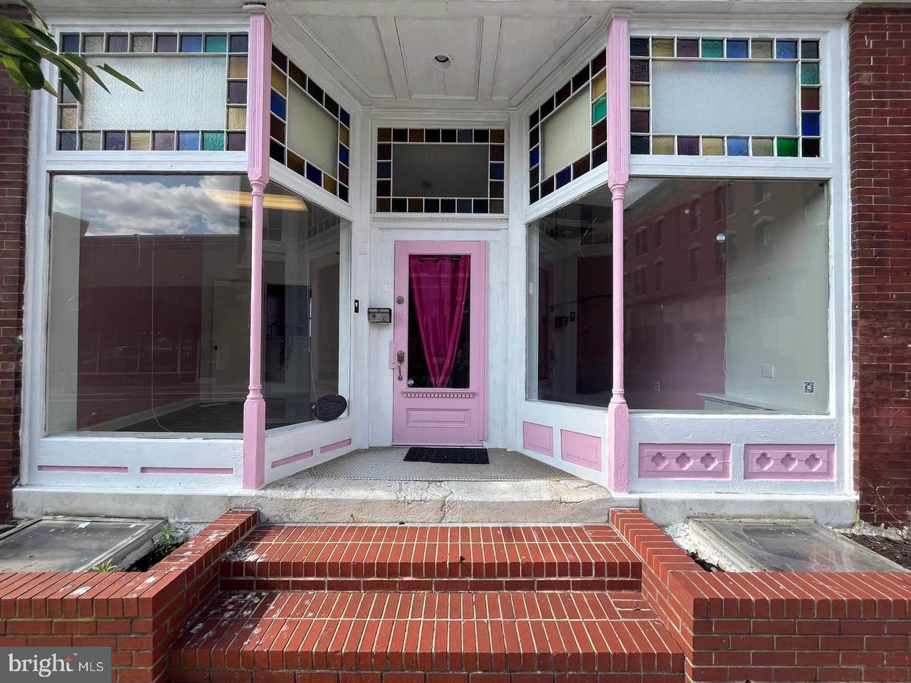 241 W Main St - Photo 1