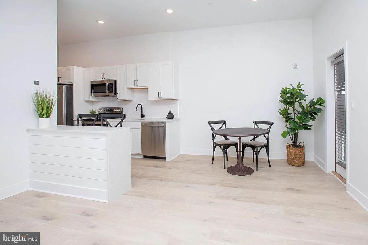 1709 Fleet Street - Photo 1