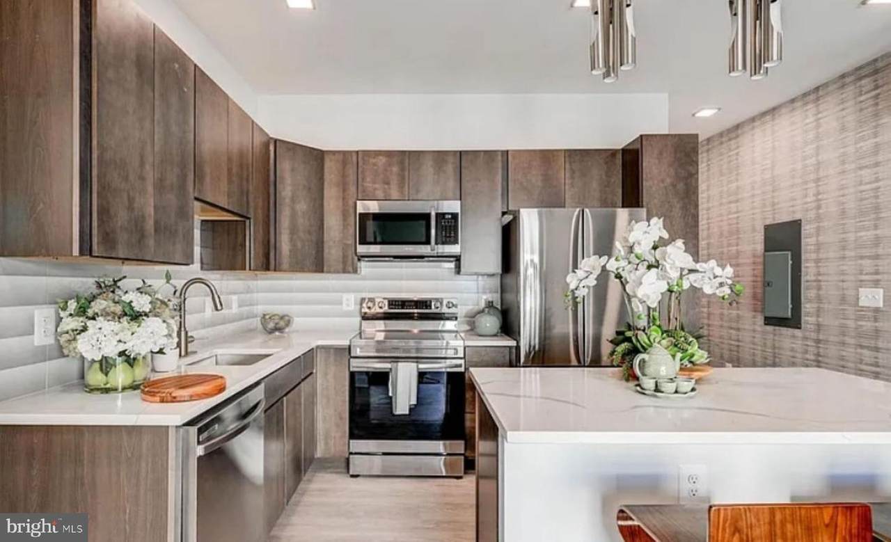 421 Broadway - Photo 1