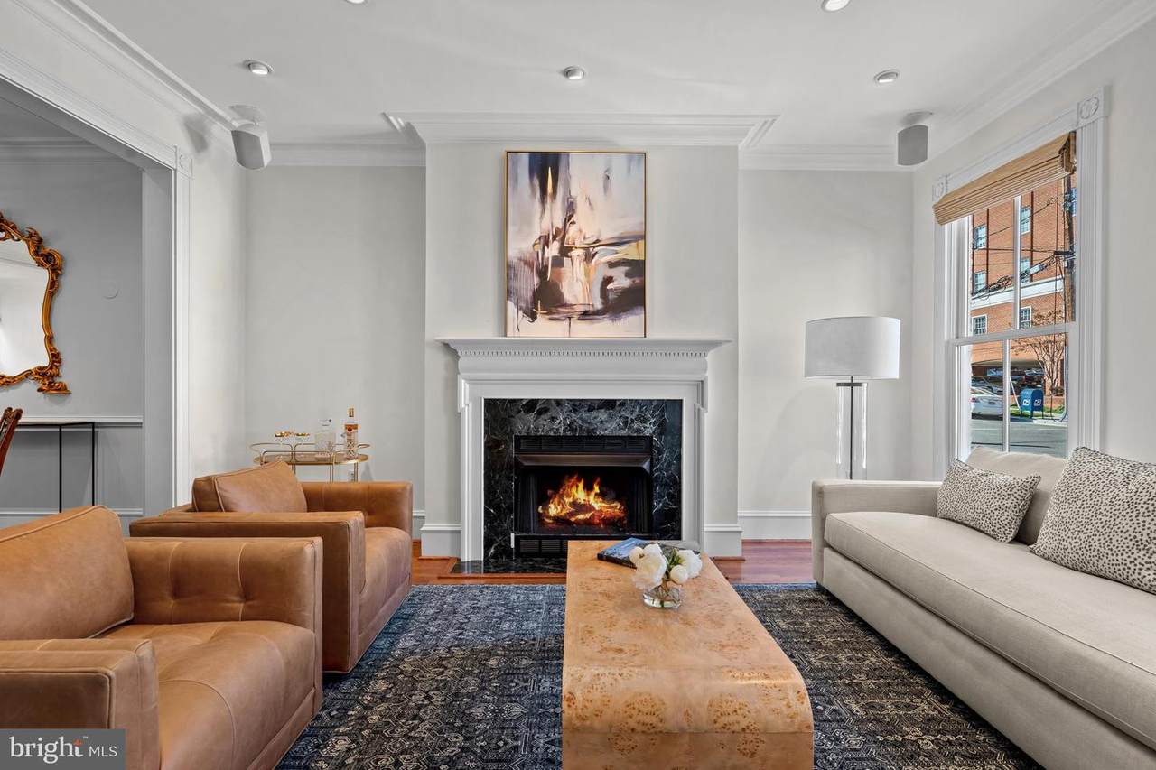 128 Queen Street - Photo 1