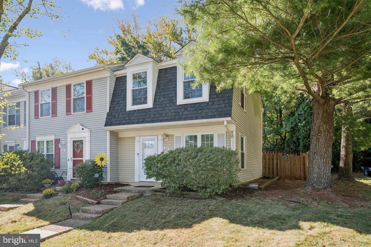 33 Devon Court - Photo 1