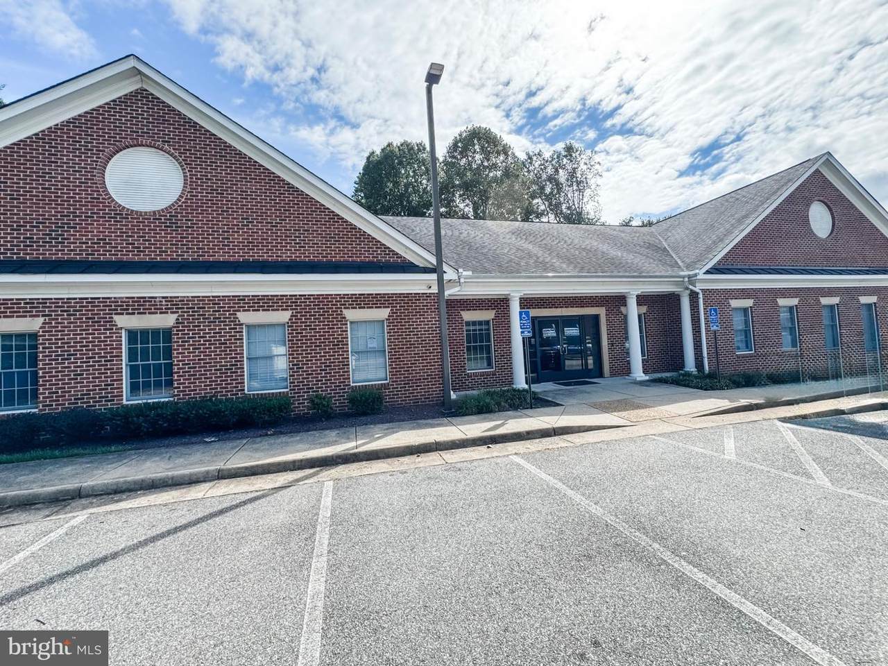 1137 Heatherstone - Photo 1