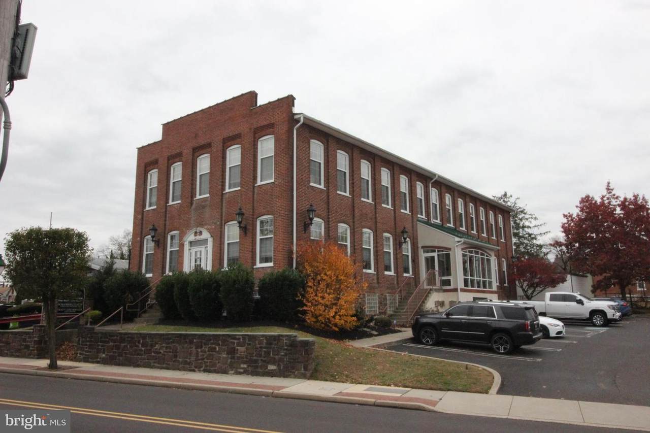 21 Lincoln Avenue - Photo 1