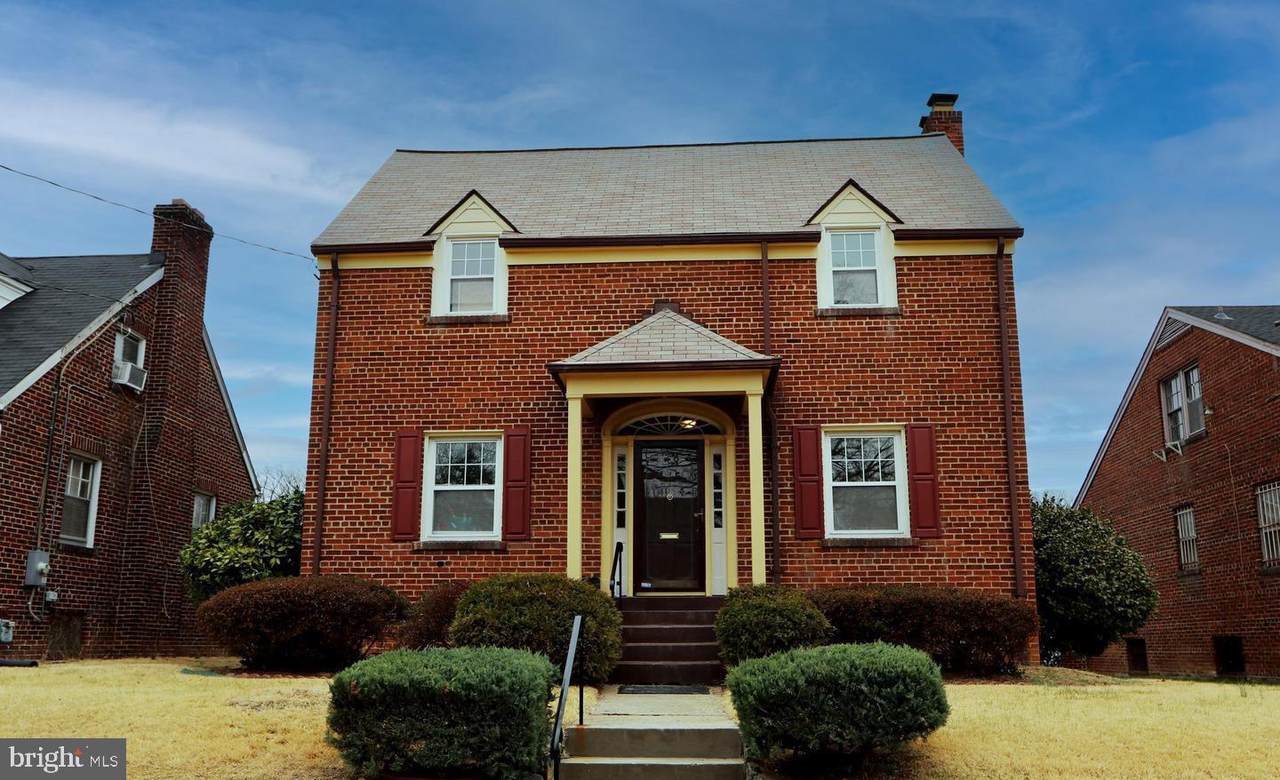 2038 34TH Street - Photo 1