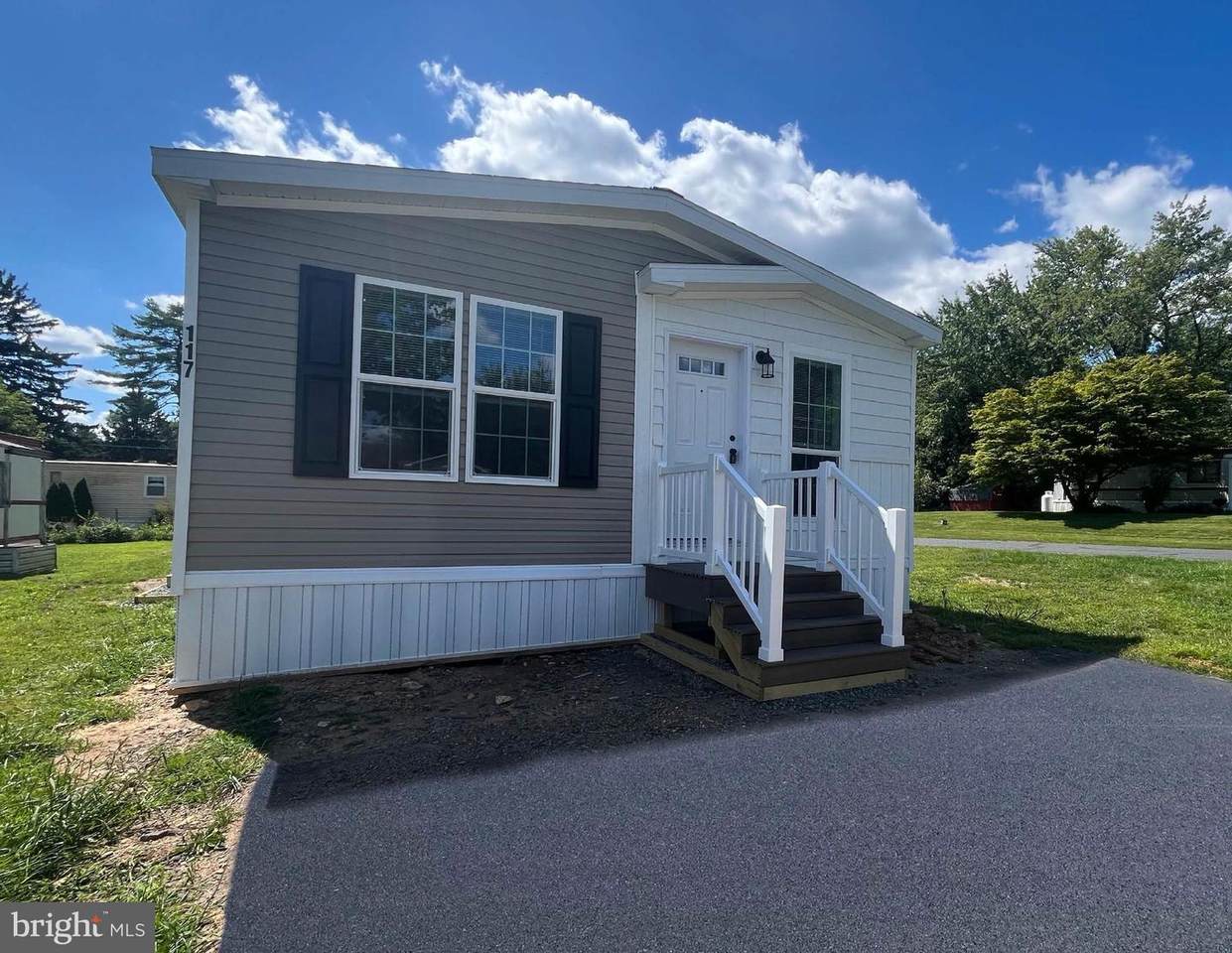 117 Concord Drive - Photo 1