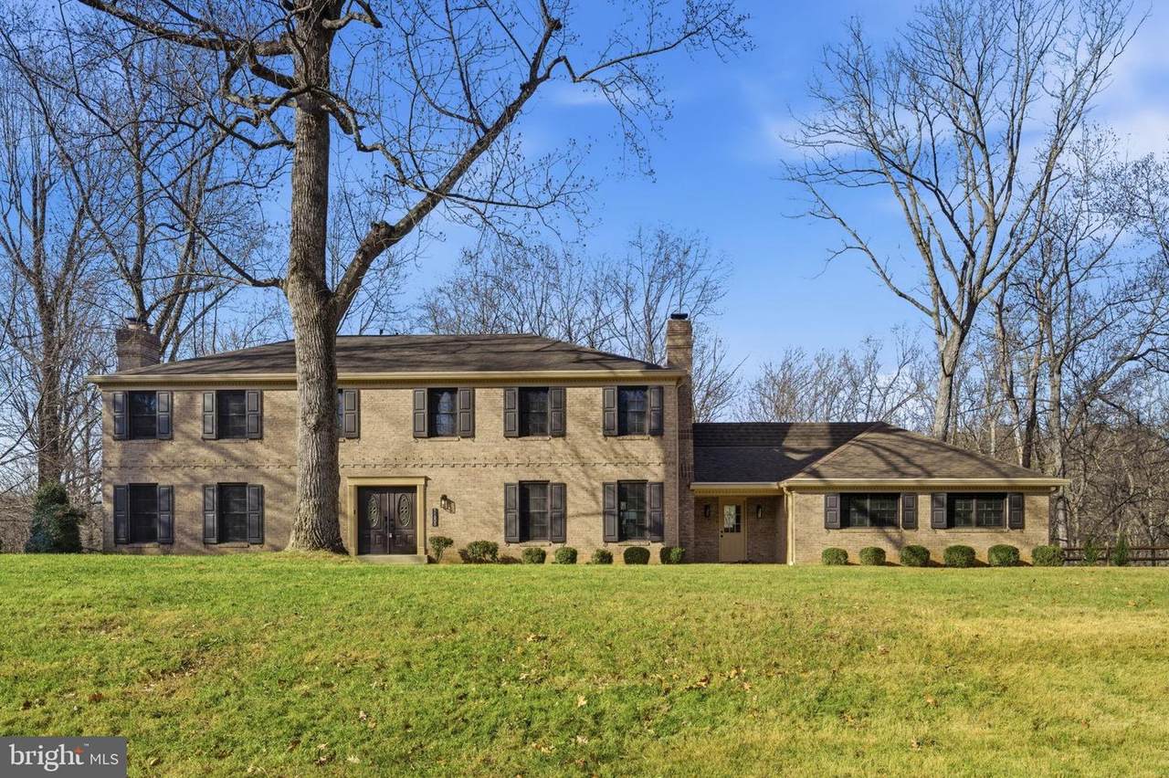 11800 Beekman Place - Photo 1