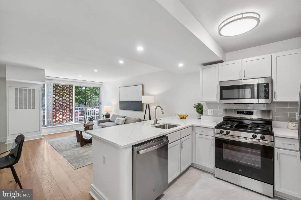 800 4TH Street - Photo 1