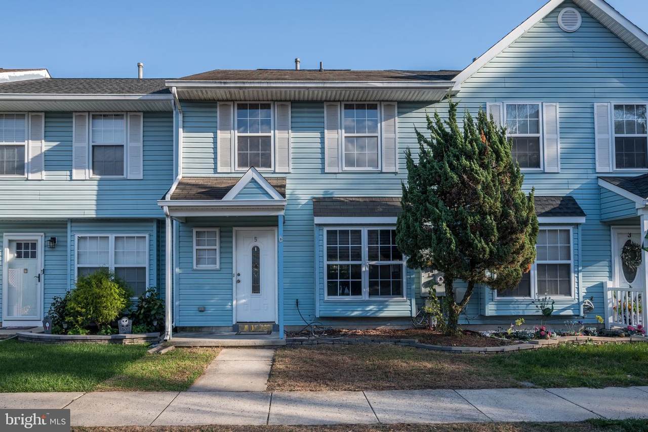 5 Ford Lane - Photo 1