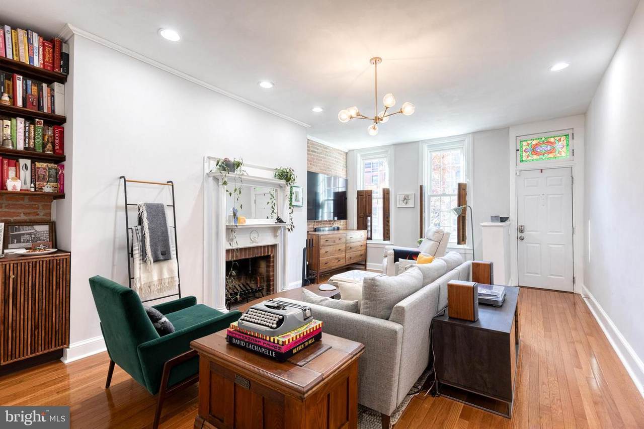 1509 Charles Street - Photo 1