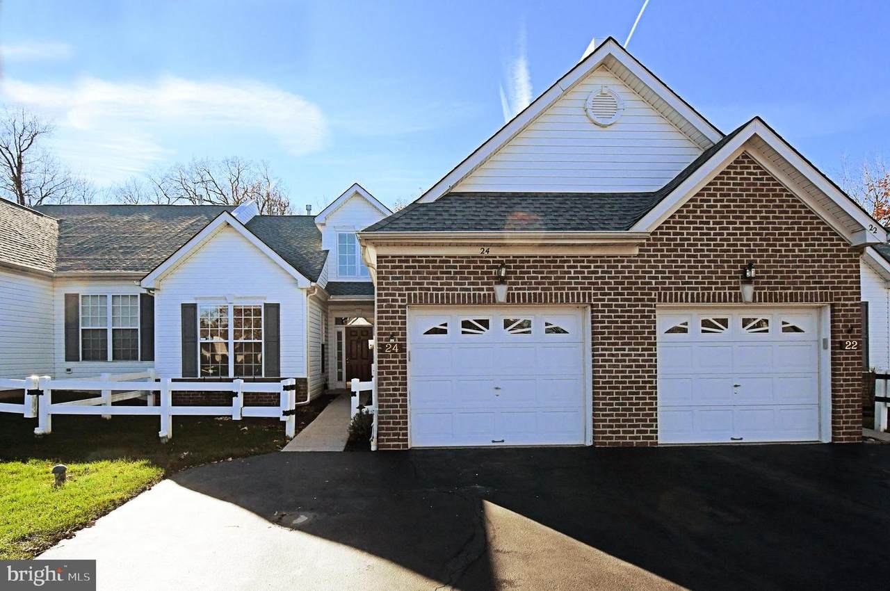 24 Newbury Way - Photo 1