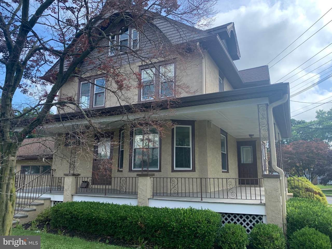 1072-1076 Parkway Avenue - Photo 1