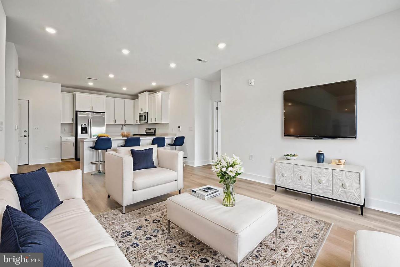 27201 Radford Ct - Photo 1