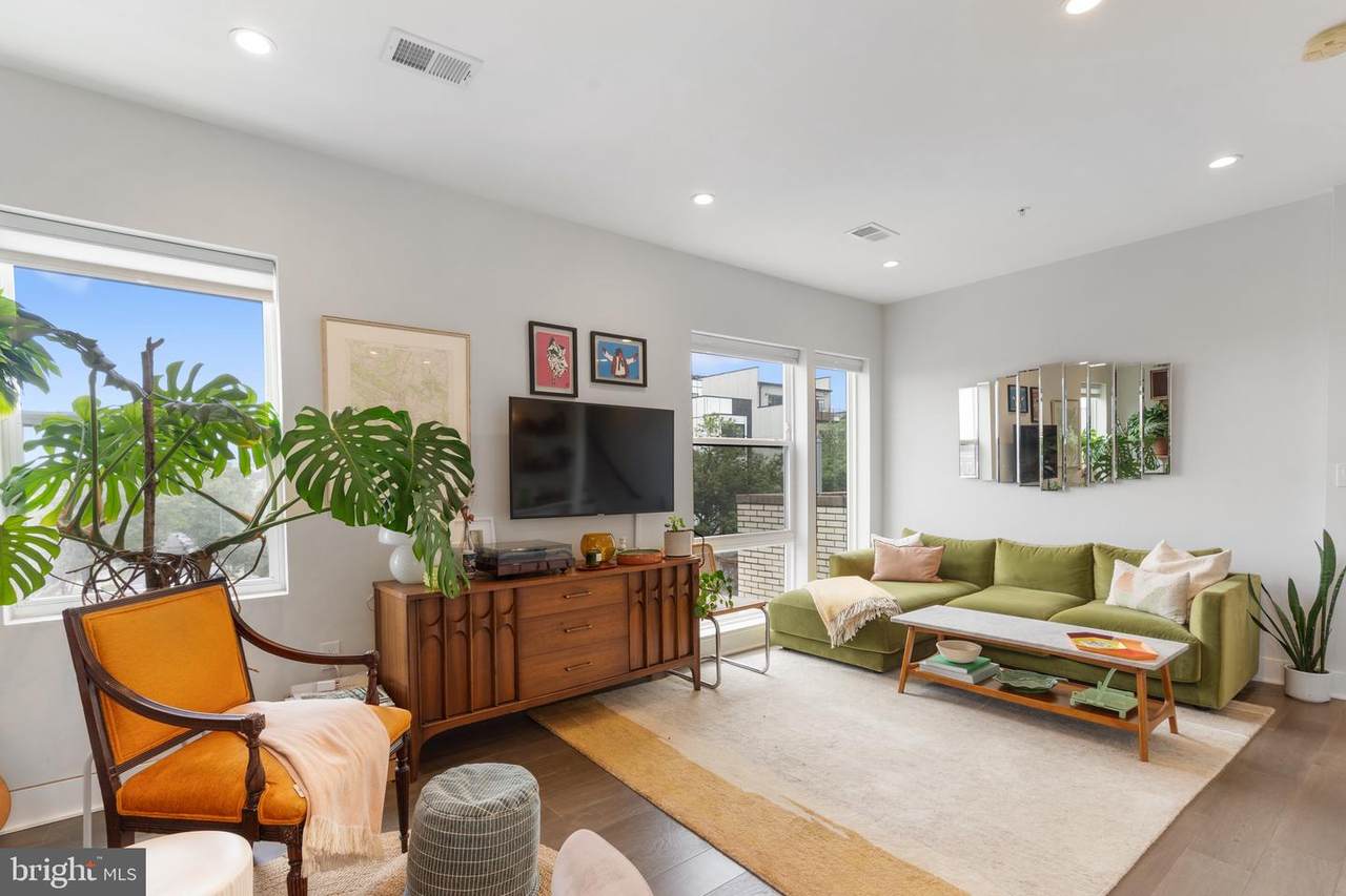 653 Irving Street - Photo 1