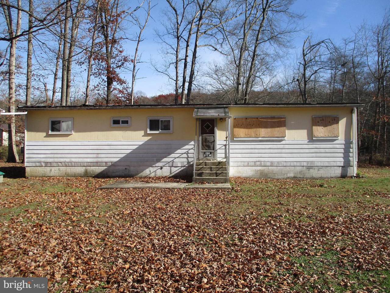 8 Queen Avenue - Photo 1