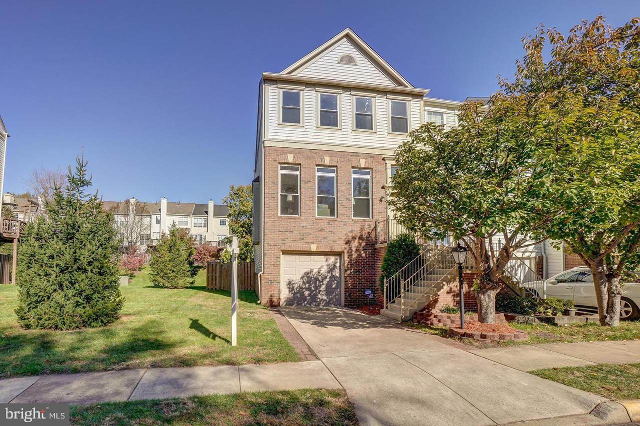 47616 Watkins Island Square - Photo 1