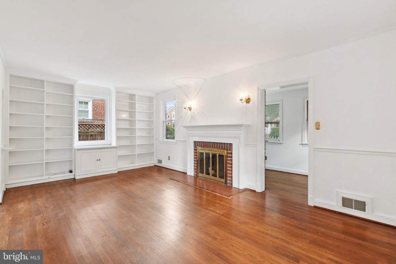 5008 44TH Street - Photo 1