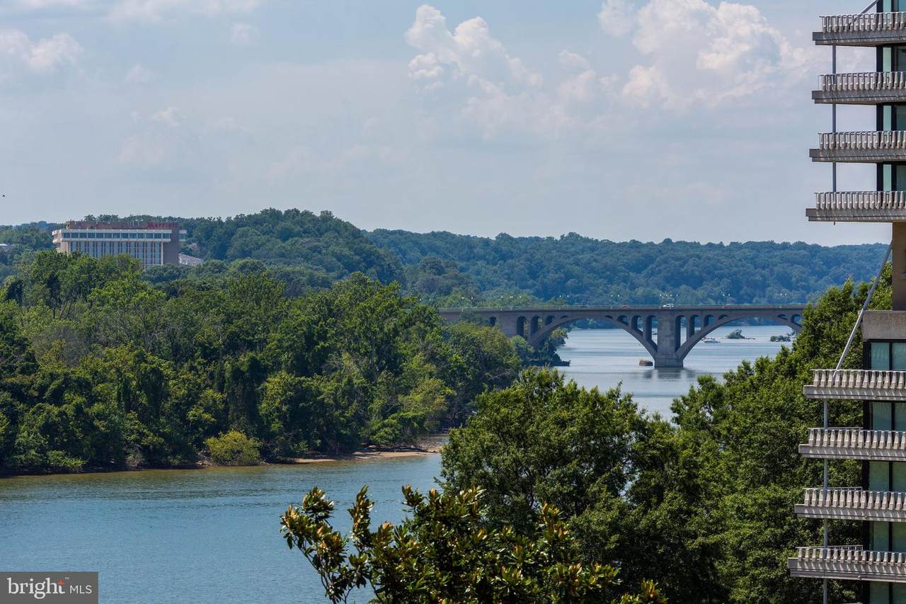 2500 Virginia Ave - Photo 1