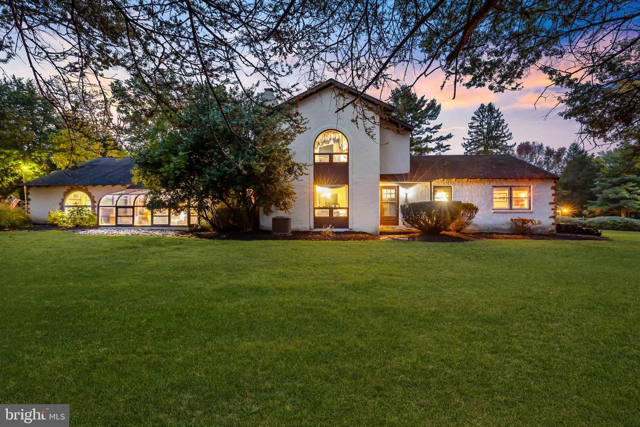 800 Plymouth Road - Photo 1