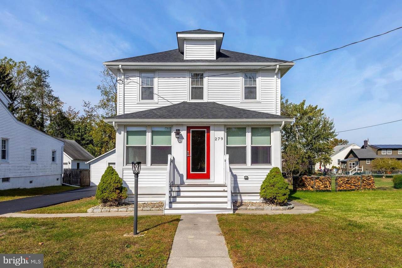 279 Academy Street - Photo 1