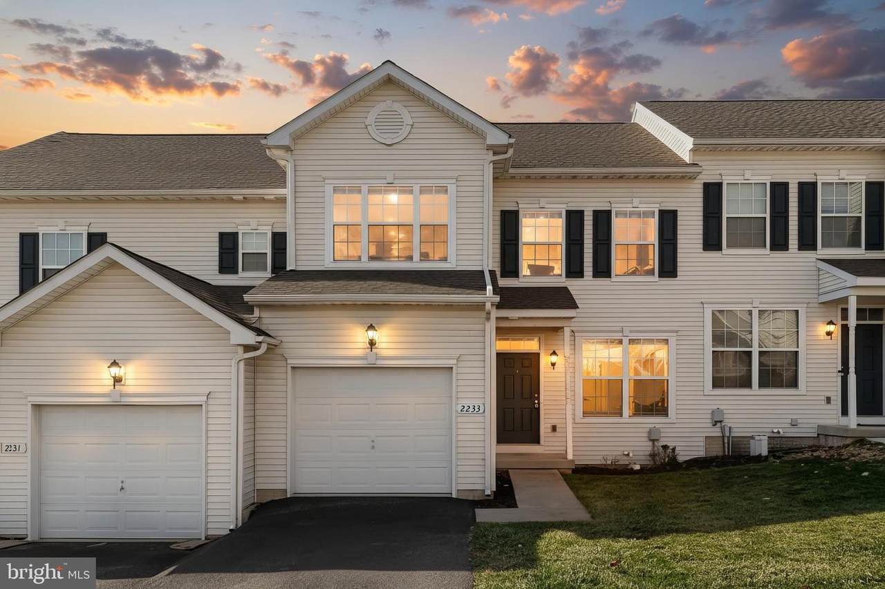 2233 Live Oak Lane - Photo 1