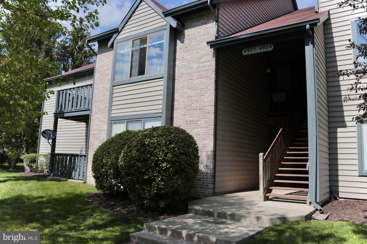 4901 Dunbarton Road - Photo 1