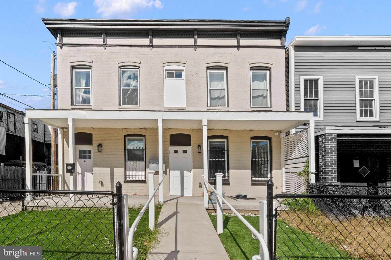 1602 Cypress Street - Photo 1