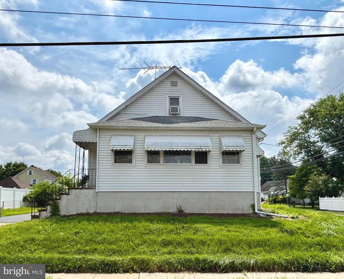 374 Sandalwood Avenue - Photo 1