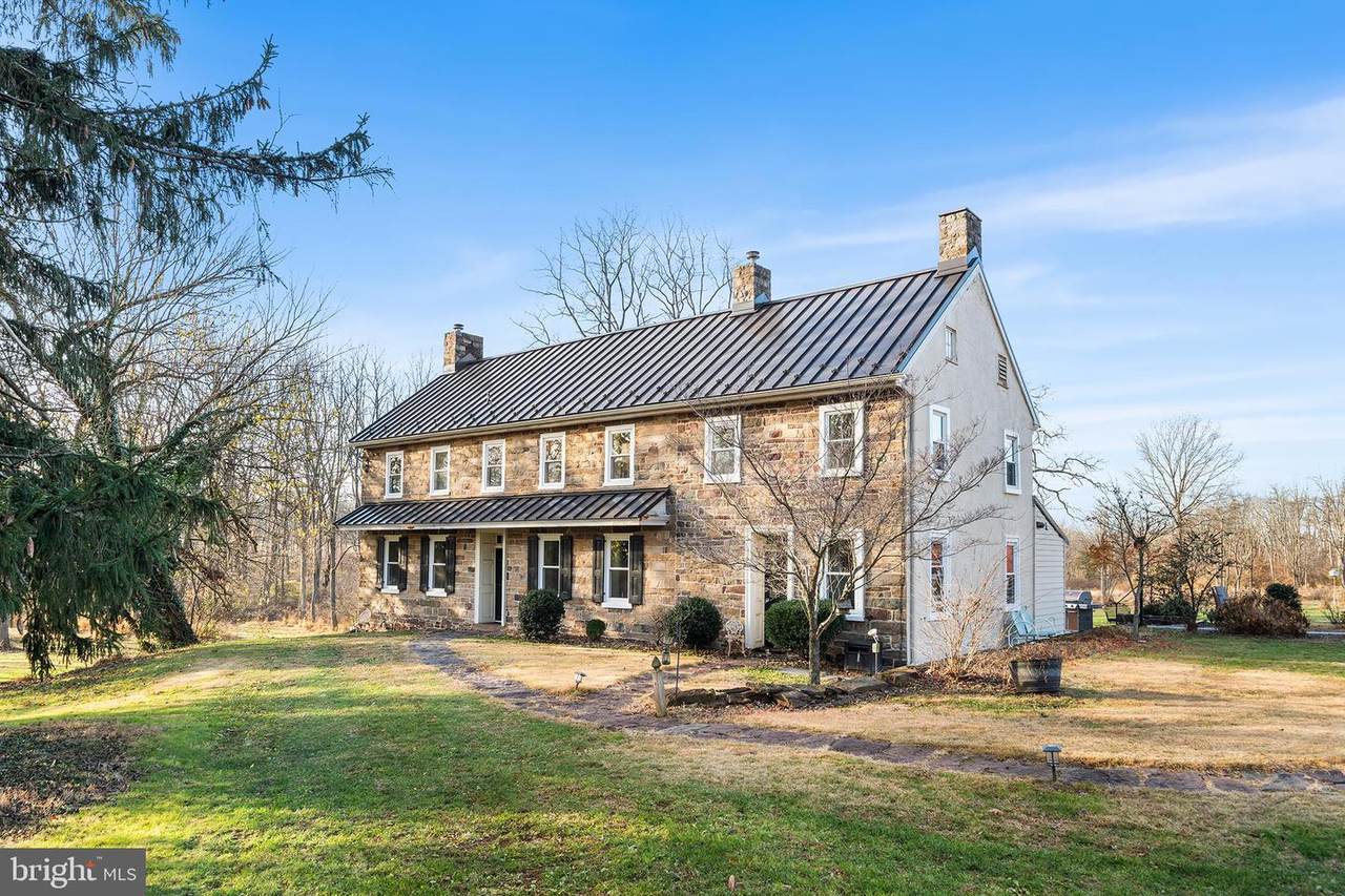 206 Twinbrook Road - Photo 1