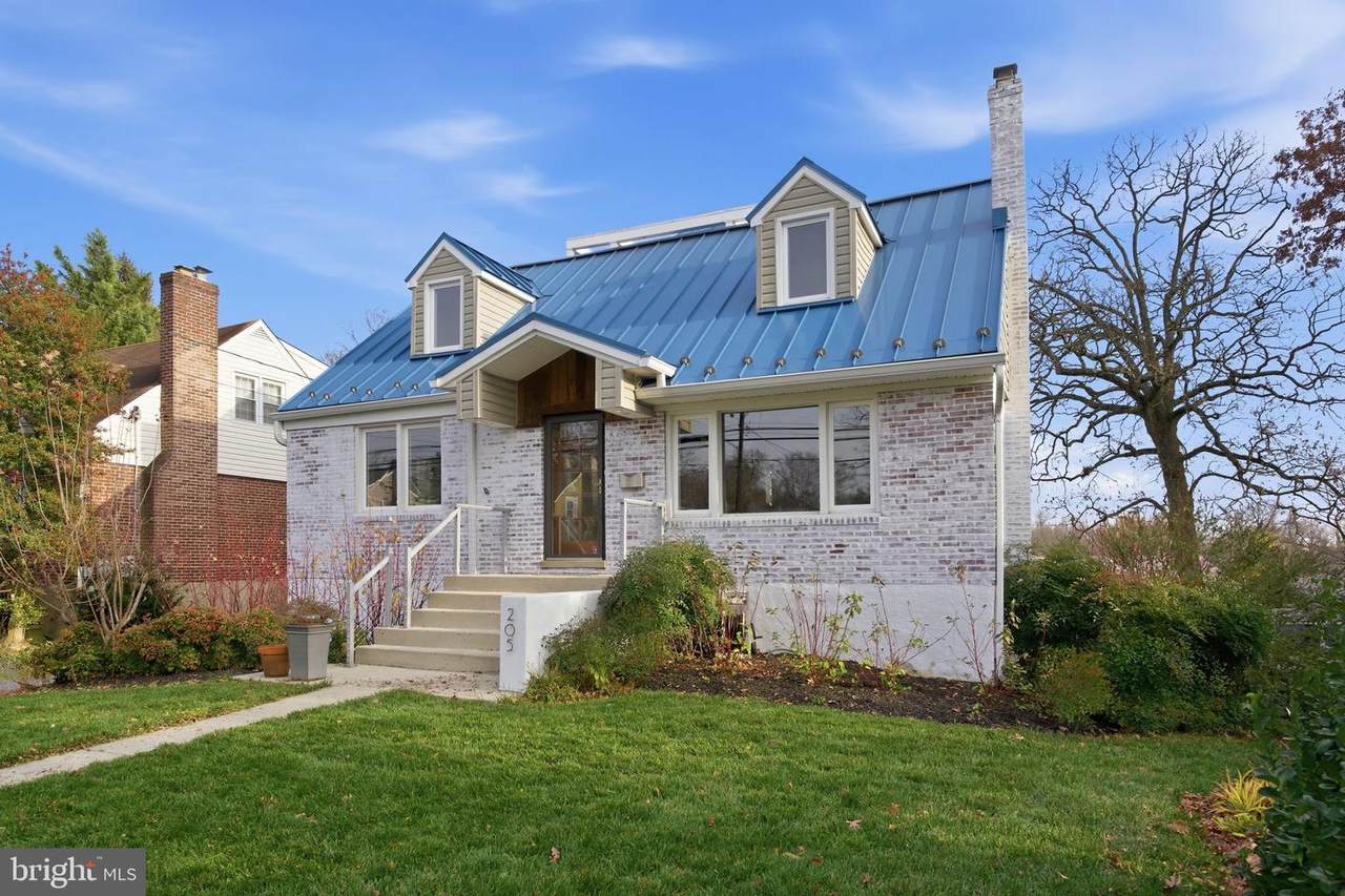 205 Newburg Avenue - Photo 1