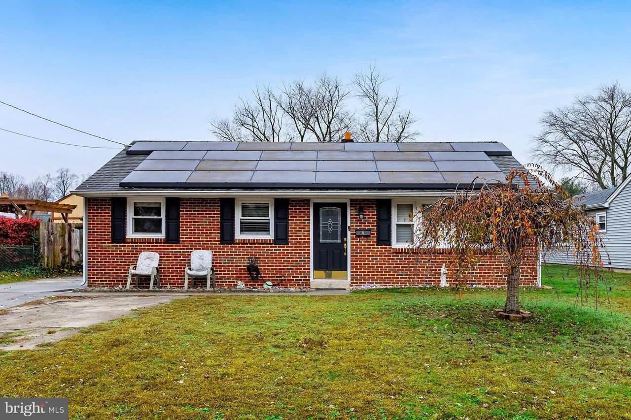 161 Riggins Boulevard - Photo 1