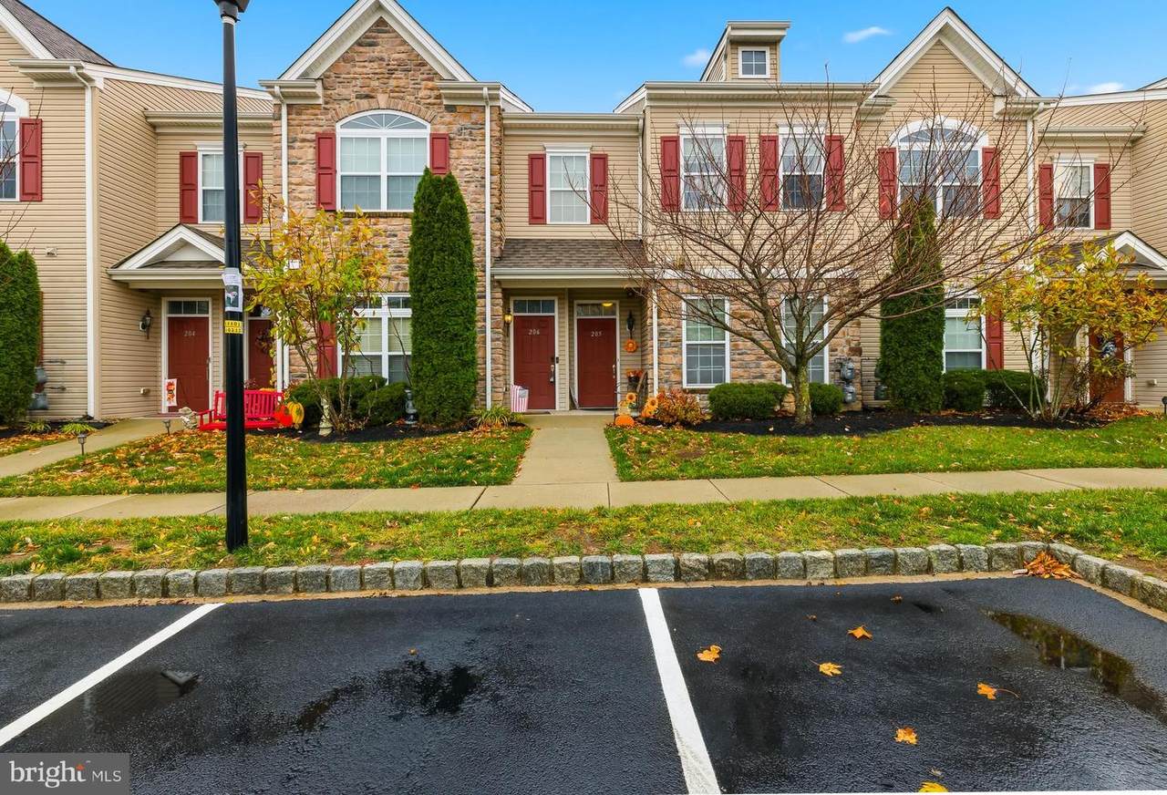 206 Raphael Court - Photo 1