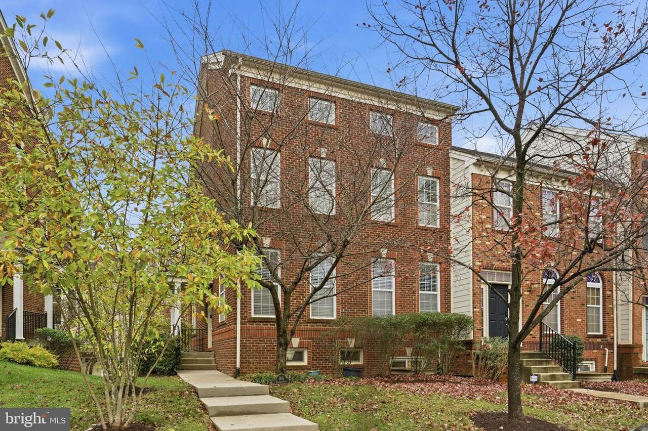 7611 Elmcrest Road - Photo 1