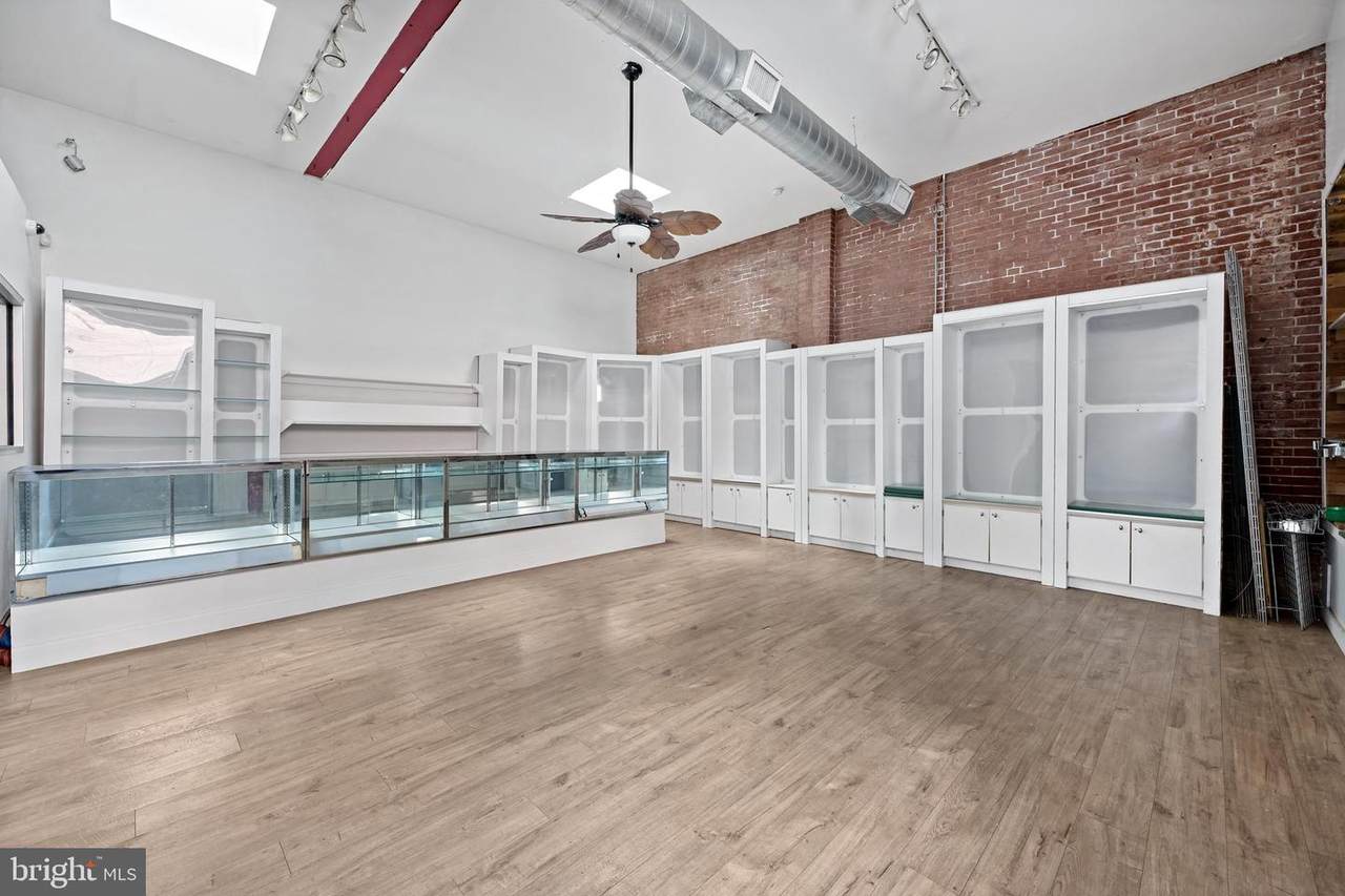 1414 Oxford Street - Photo 1