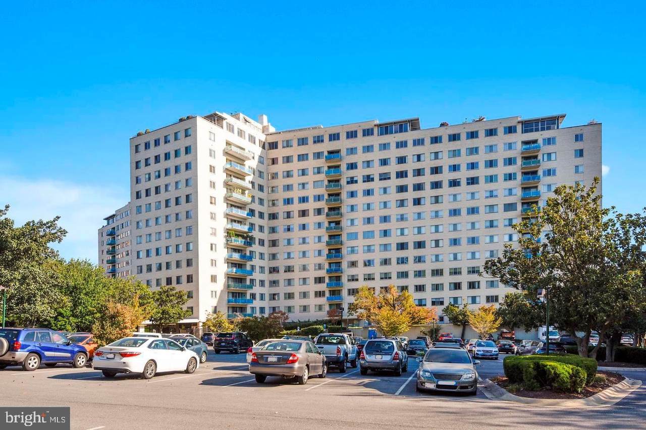 10201 Grosvenor Place - Photo 1