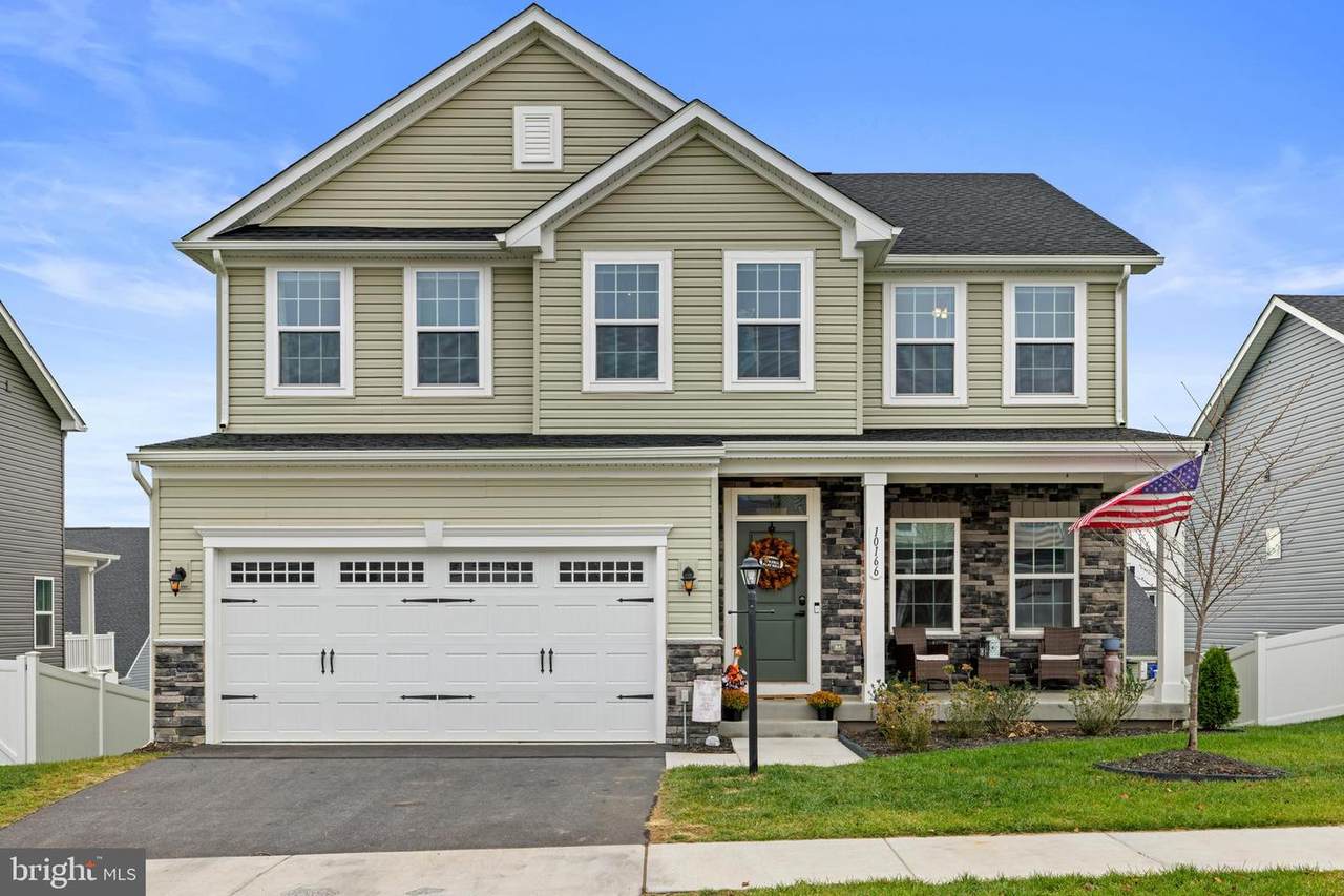 10166 Oak Circle Lane - Photo 1