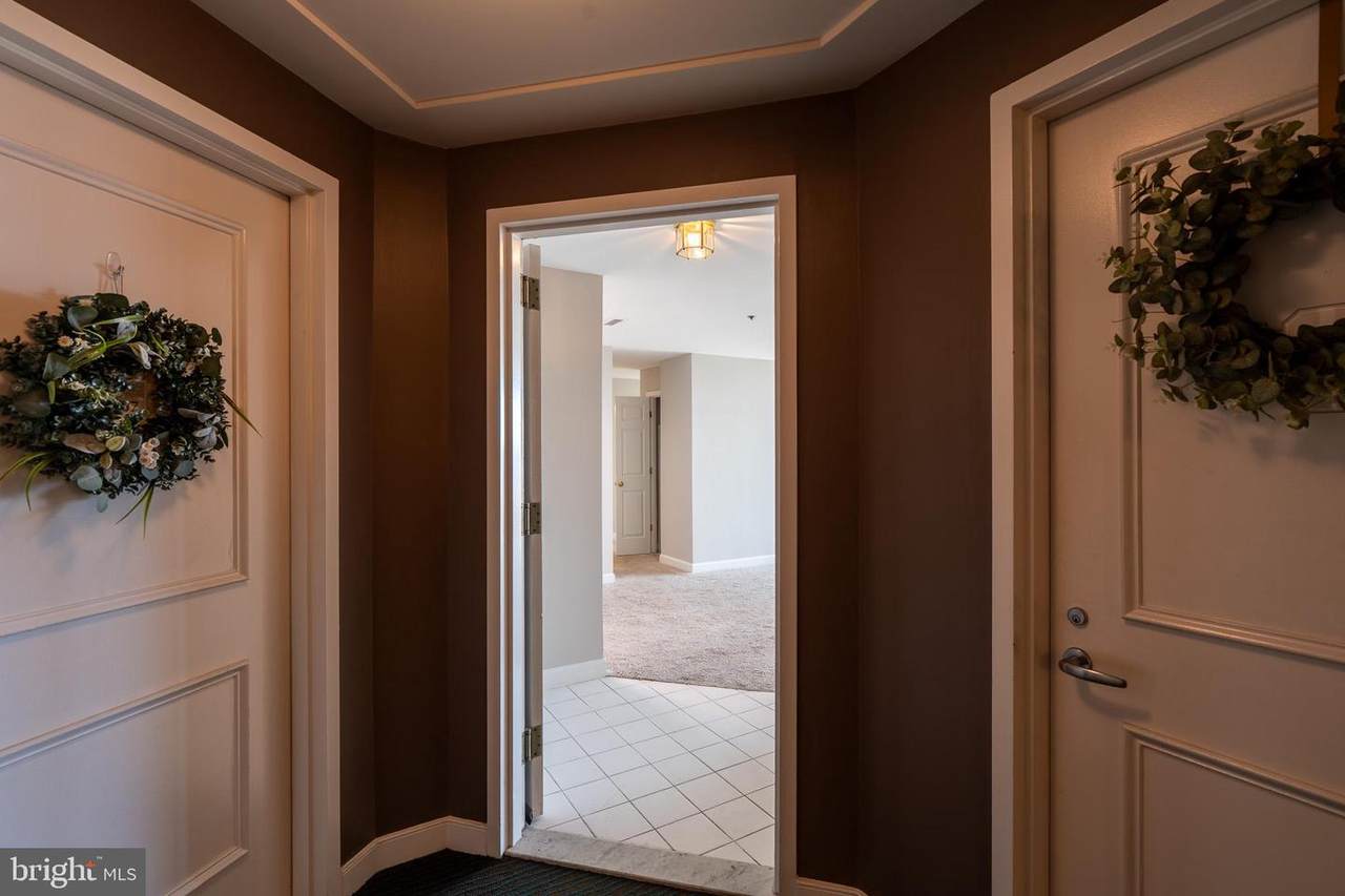 100 Harborview Drive - Photo 1