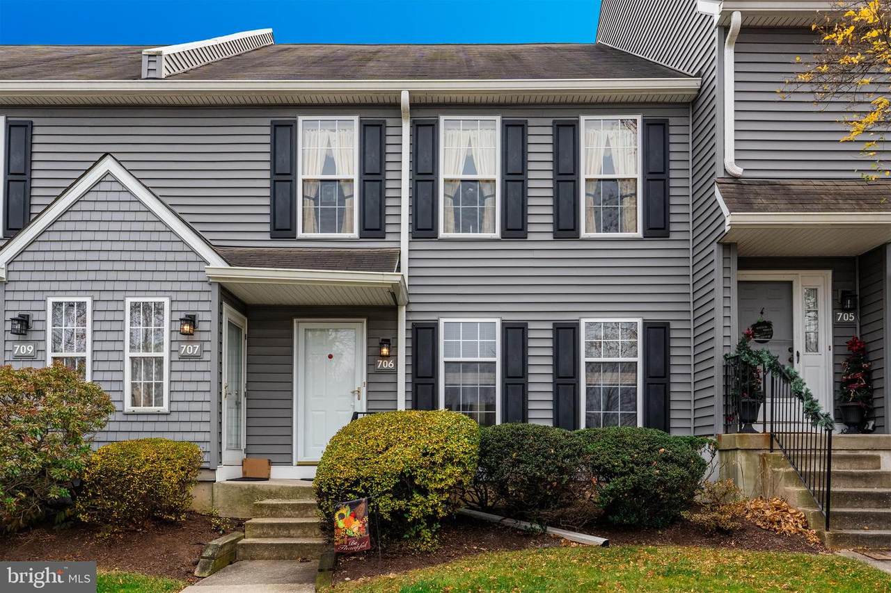 706 Chessie Court - Photo 1