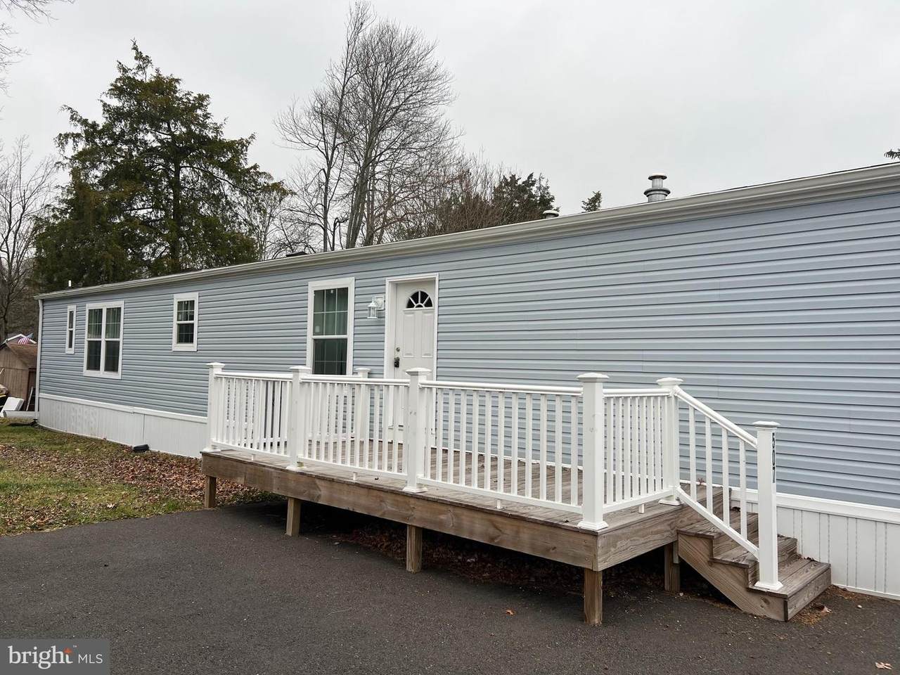 507 Maple Drive - Photo 1