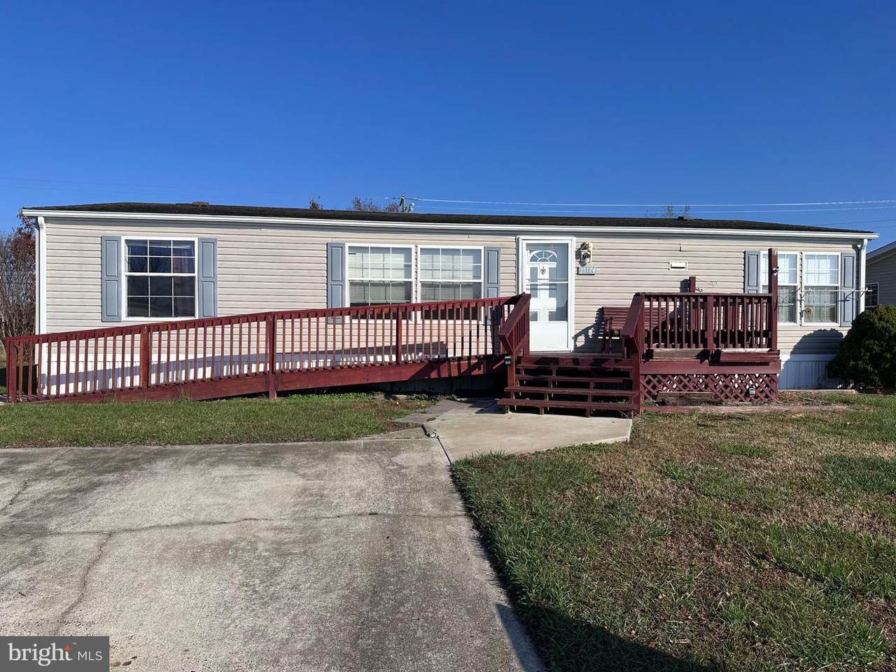 35174 Betty - Photo 1