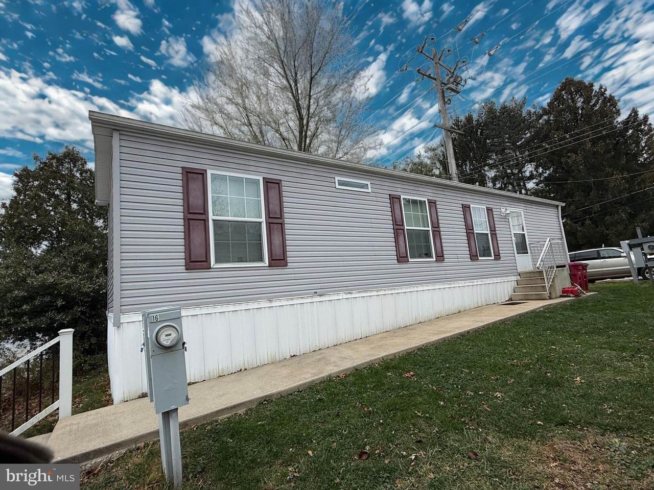 15 Mockingbird Lane - Photo 1