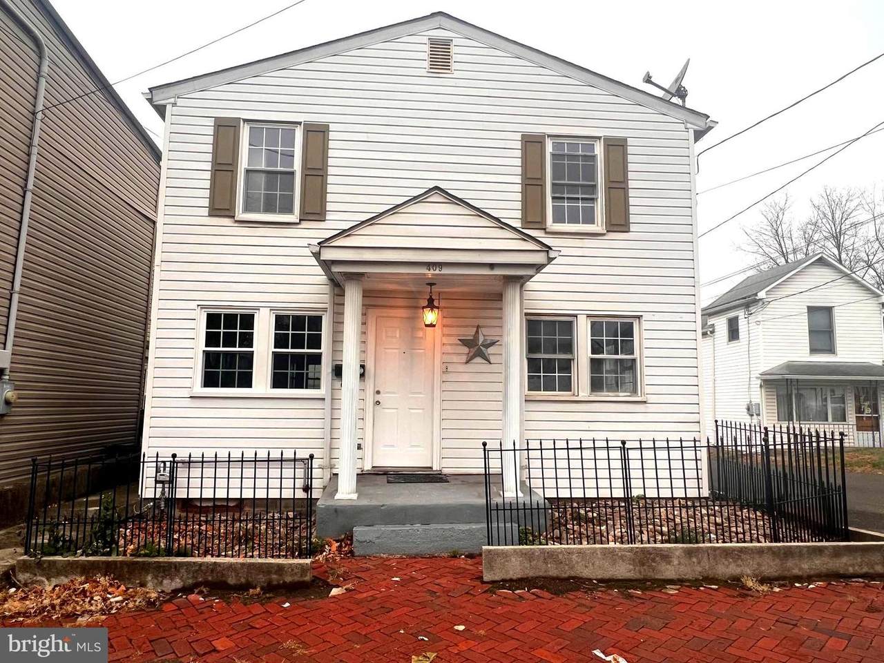 409 Springdale Street - Photo 1