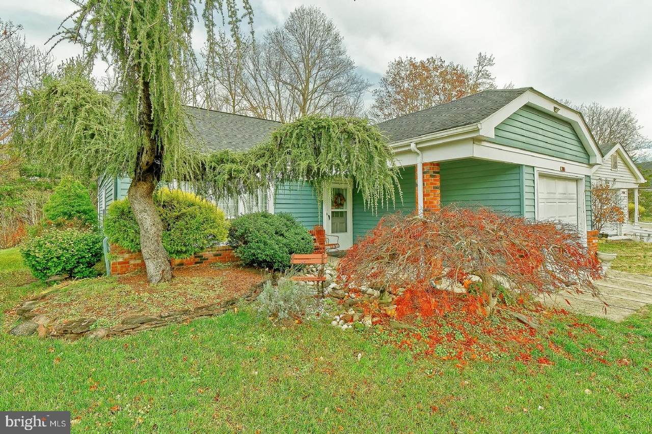 103 Buckingham Drive - Photo 1